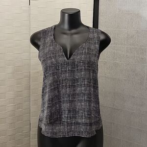 BRAND NEW METAPHOR SILKY MATERIALS SLEEVELESS V-NECK BLOUSE